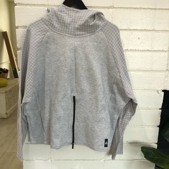 Reebok pullover hoodie with zipper - Picture 2 of 4